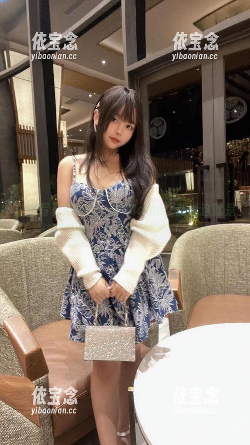 白丝写真中的Sayo Momo：难道这就是传说中的‘白丝无敌’？！.txt
